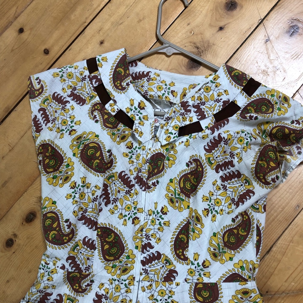 Gorgeous VINTAGE paisley frock